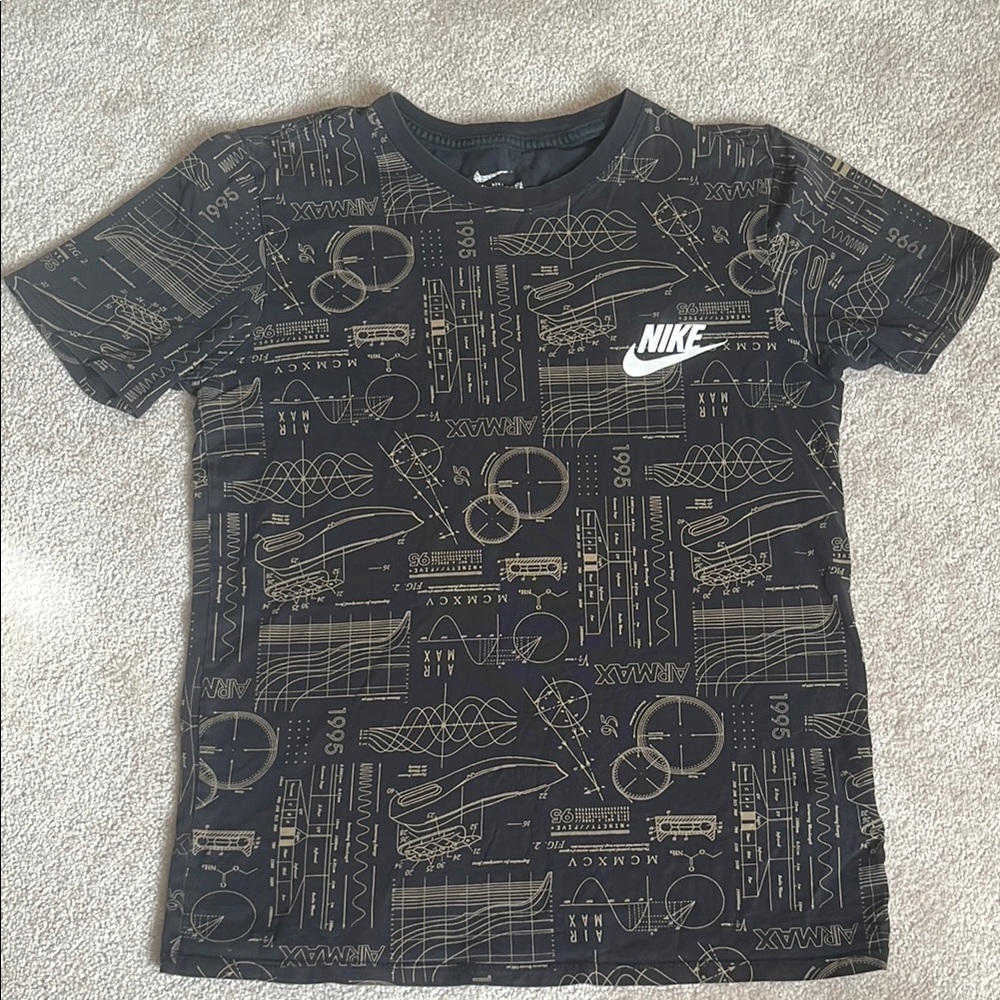 Nike men T-shirt